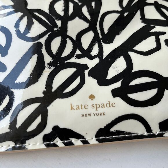 Kate Spade Eyeglass Print Zip Pouch Clutch Patent Leather Look 8.5"x5.25" - Picture 2 of 11